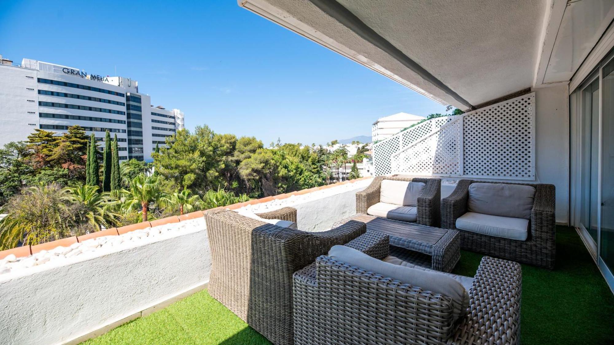 Penthouse Boutique Suite Marbella Exterior photo
