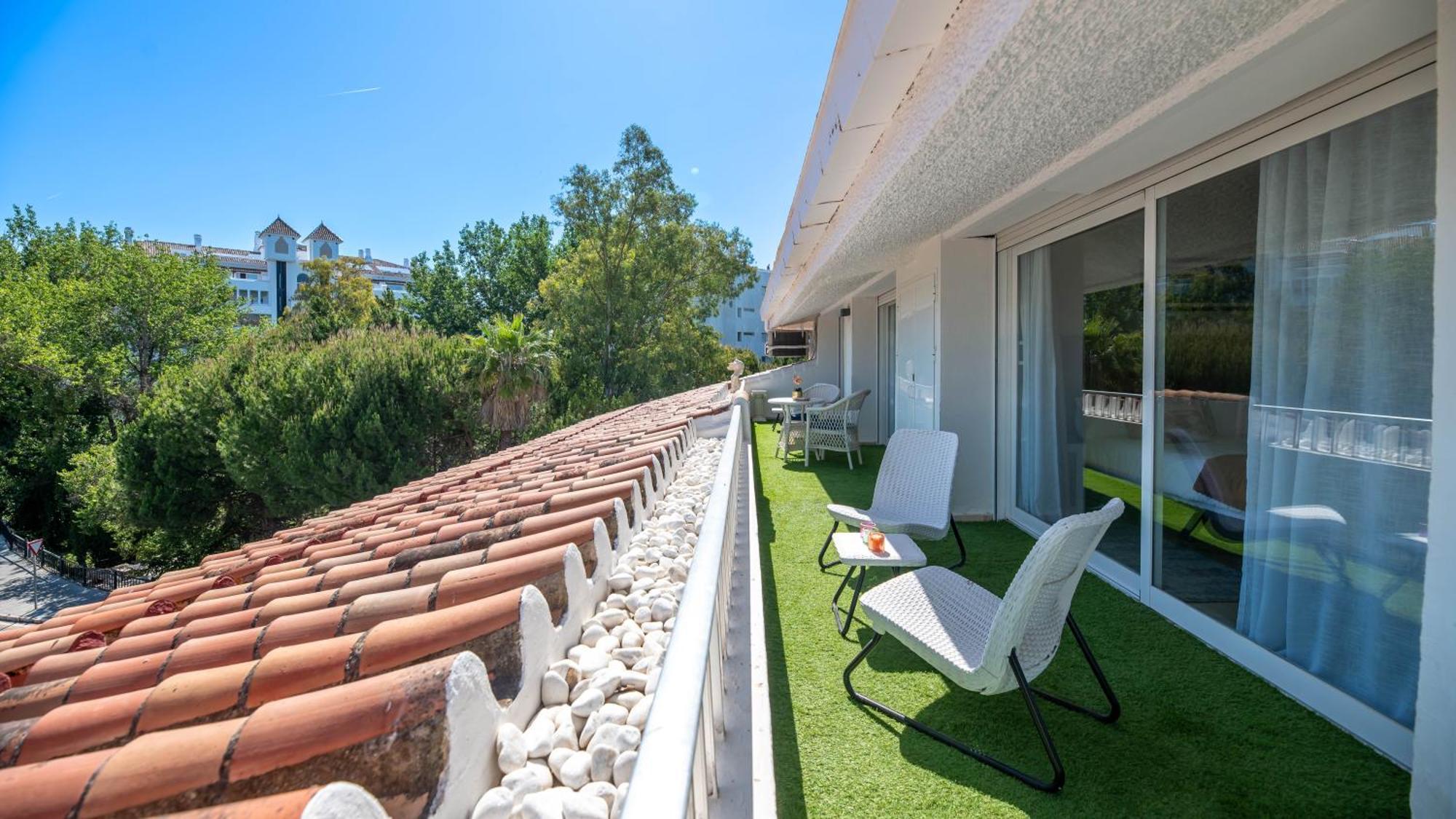 Penthouse Boutique Suite Marbella Exterior photo